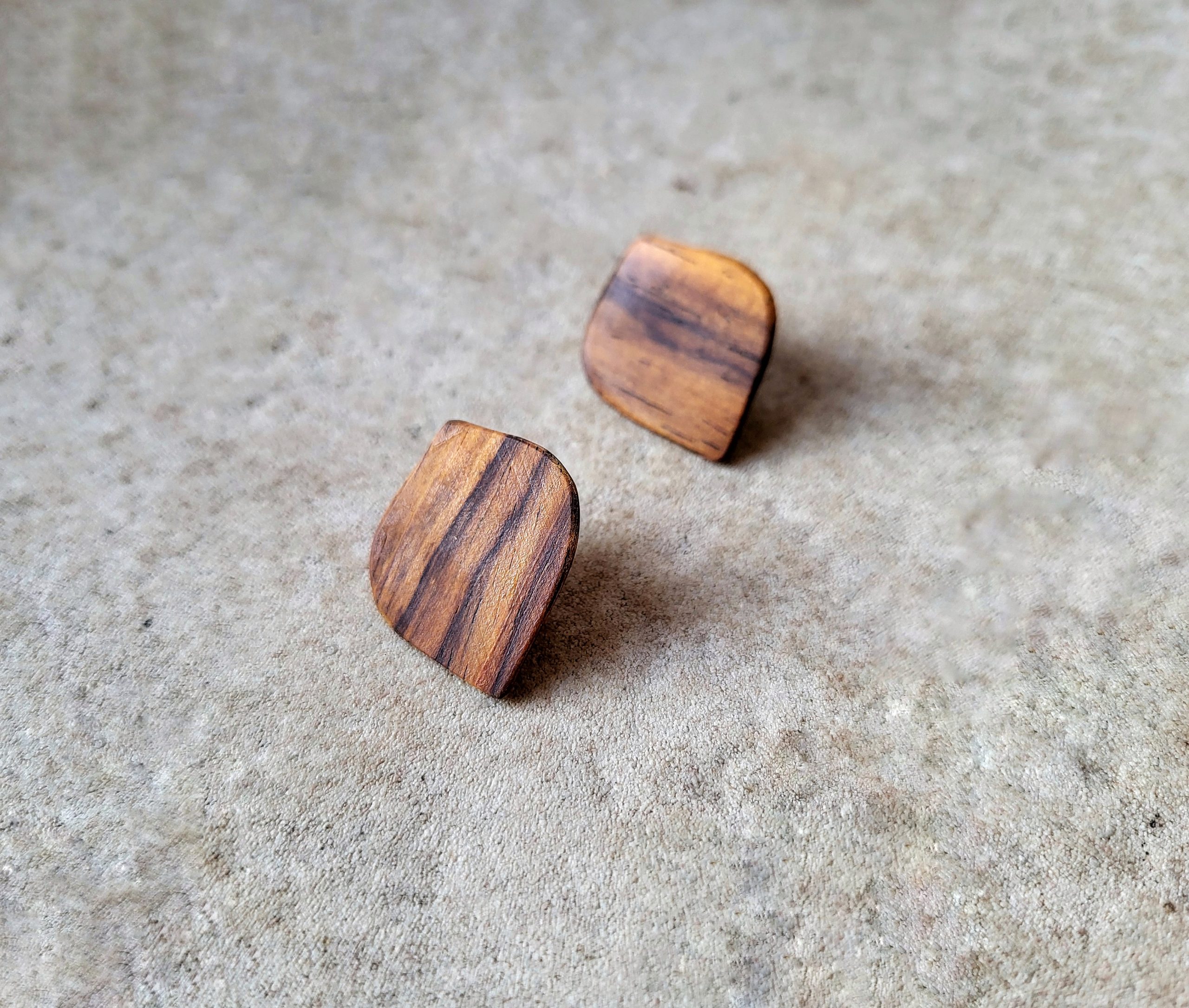 Écarteurs D'oreilles Tunnel Fleurs Vankula - Acier Inoxydable 316L, Tailles 8mm à 25mm, Or/argent/noir
